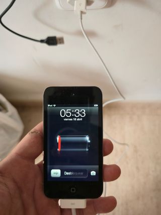 Ipod touch 8gb y altavoces