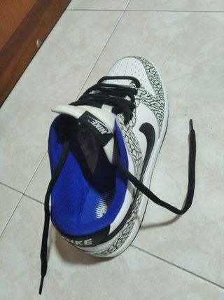 Zapatilla Nike *LEER*
