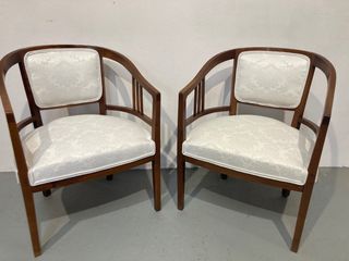 Pareja de butacas nogal tapizadas