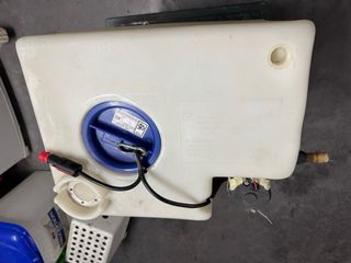 Depósito agua con bomba