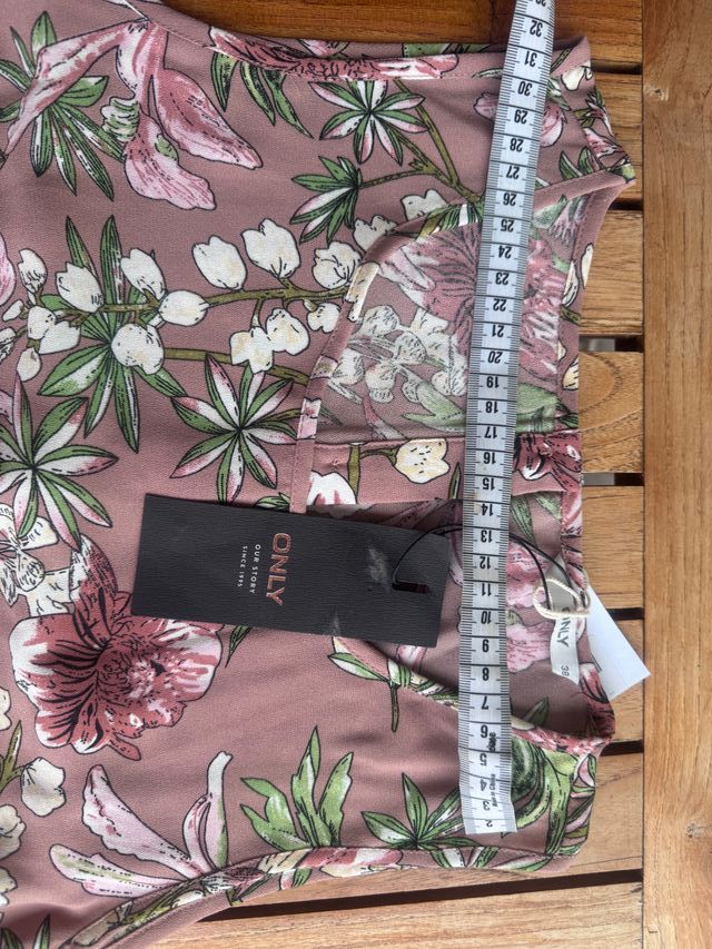 conjunto de chaqueta y mono nuevo a estrenar