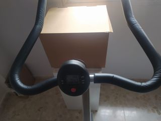 Bicicleta spinning Rentable SP100 con pantalla LCD