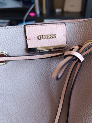 Bolso Guess reversible tipo saco