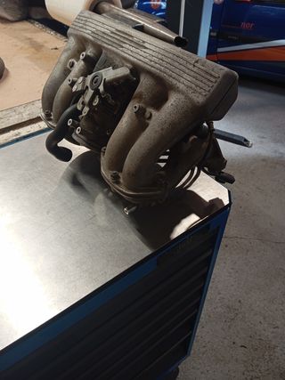 Colector admisión 316 i e36 motor m40b16