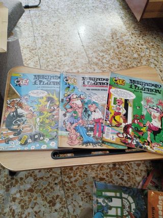 Caja de diez comics de Mortadelo,Pulgarcito