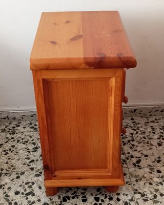 Mesilla de noche de pino macizo