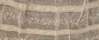 Pico y manteleta blanca traje fallera