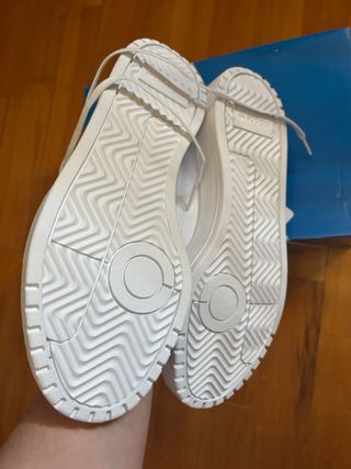 Adidas originals blancos SIN ESTRENAR talla 42