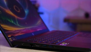 Portátil Acer Nitro V 15 ANV15-51  i5  RTX 4050