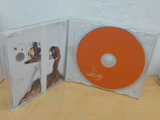 Lote CD Música Dance, 12 euros.