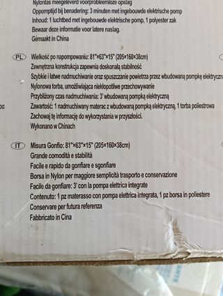 Letto gonfiabile 
con pompa incorporata