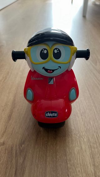 Moto teledirigida Chicco Vespa