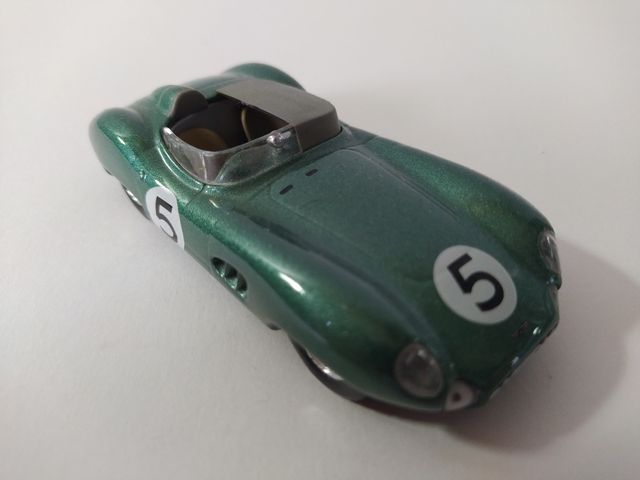 Aston Martin DBR1 a escala 1:43 (Altaya)