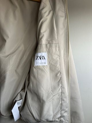 Chaqueta impermeable zara nueva con capucha