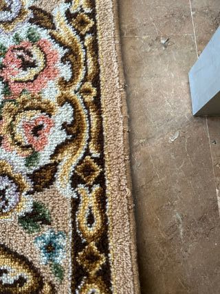 Alfombra grande antigua