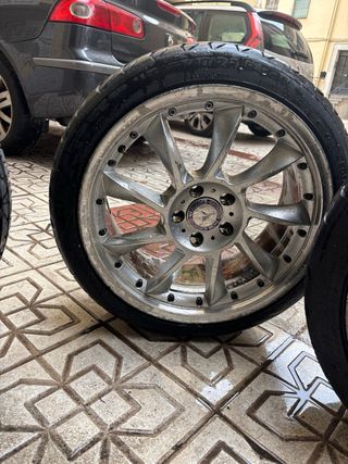 Llantas Mercedes