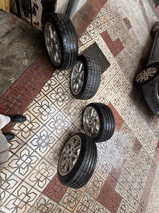 Llantas Mercedes