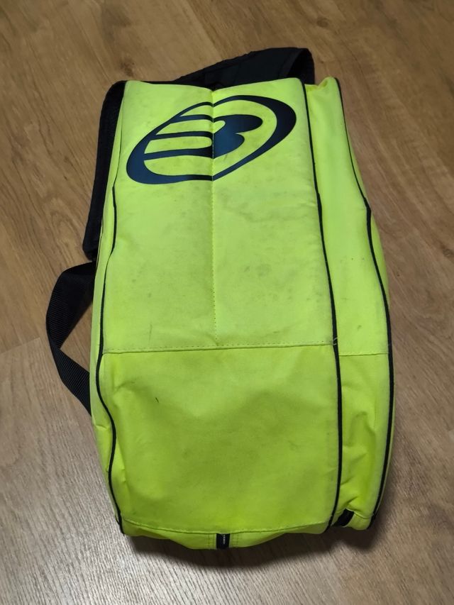 Paletero pádel Bullpadel.