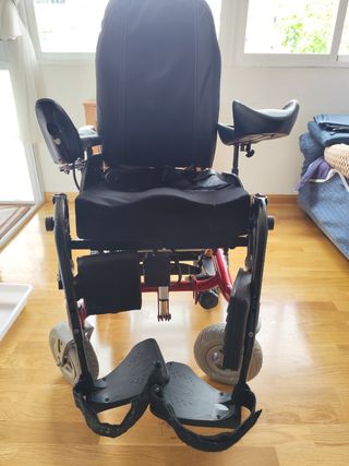 SILLA DE RUEDAS ELÉCTRICA-INVACARE BORA