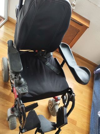 SILLA DE RUEDAS ELÉCTRICA-INVACARE BORA