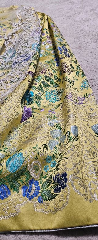 Falda fallera mujer.