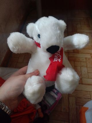 Se vende peluche Coca cola 