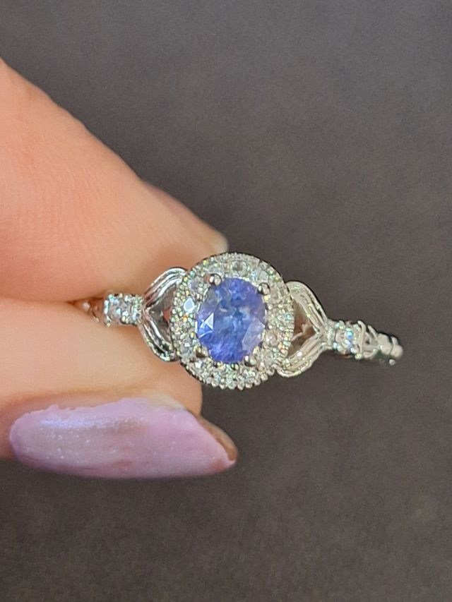 Anello in acciaio con Tanzanite naturale