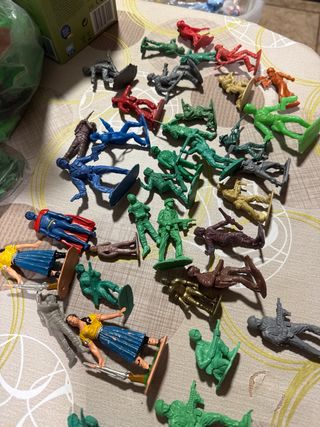 Gran lote de soldados, indios, vaqueros Montaplex