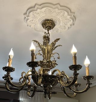 Candelabro de bronce clásico macizo 8 brazos