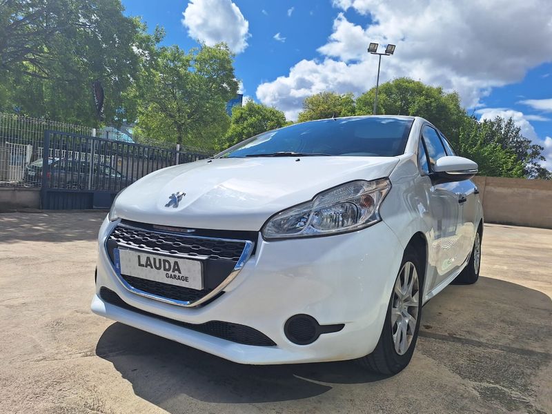 Peugeot 208 1.4HDi Business Line 2014, foto 2