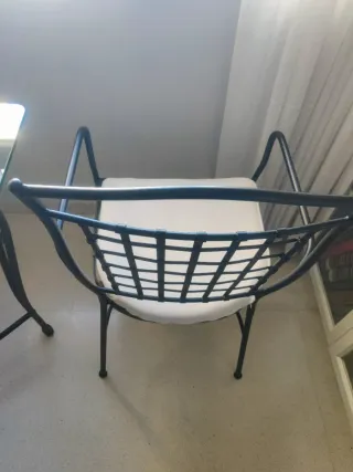 Mesa de forja y sillas