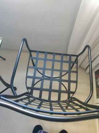 Mesa de forja y sillas