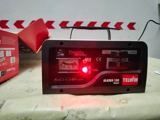 Cargador baterias 12v enchufe a 230V