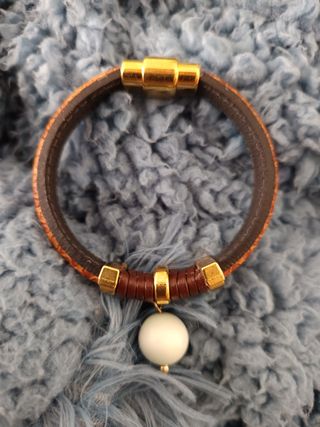 Pulsera semirrígida