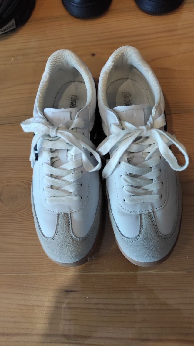 Precio rebajado! Pull&Bear Retro Trainers, T 39