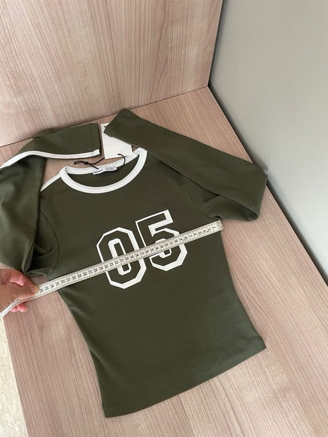 Camiseta Bershka talla S