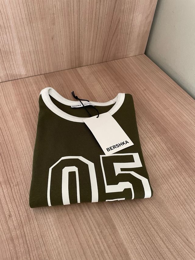 Camiseta Bershka talla S