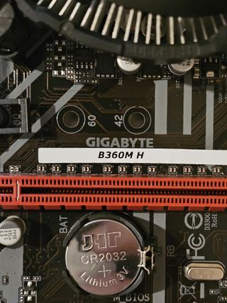 Mother Gigabye B360M-H + Intel Core I5 8400