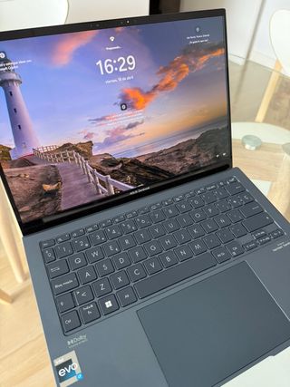 Asus Zenbook S13 OLED