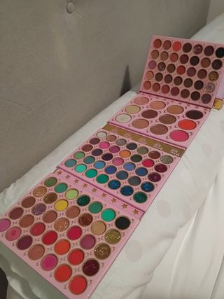 De vende paleta de maquillaje Nuevo