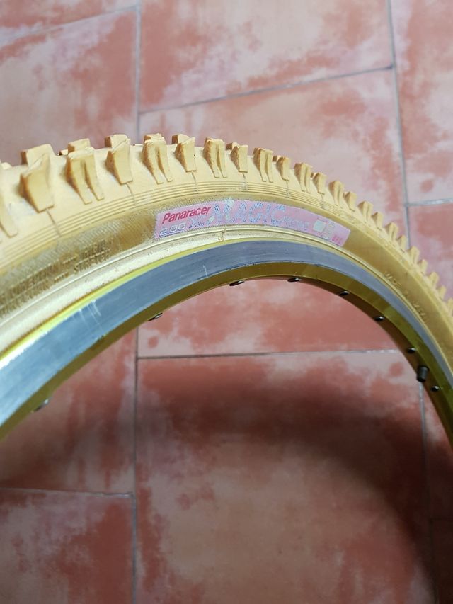 Cubierta 26" Panaracer Magic front retro
