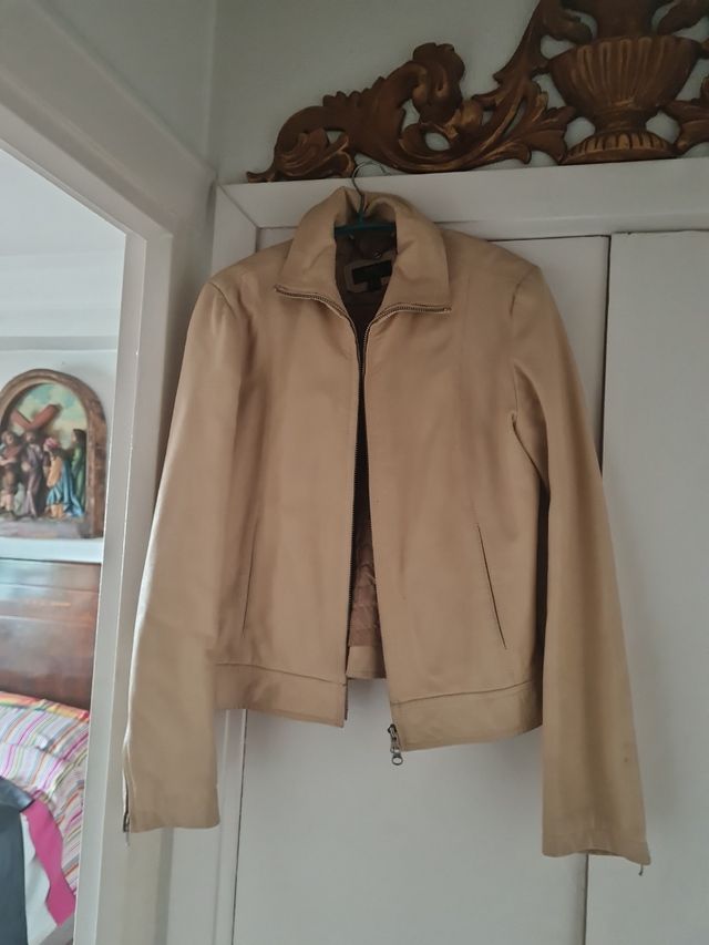 Cazadora de napa beige