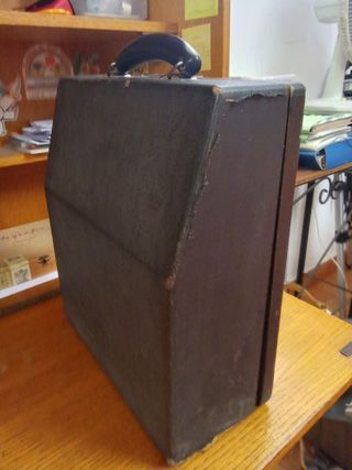 Maquina de escribir antigua