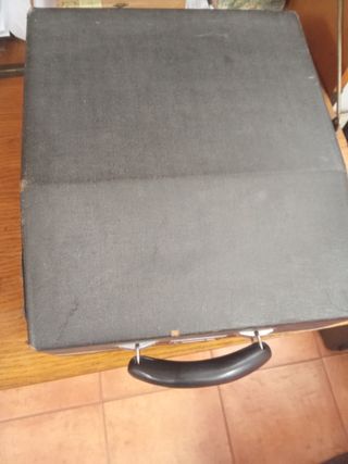 Maquina de escribir antigua