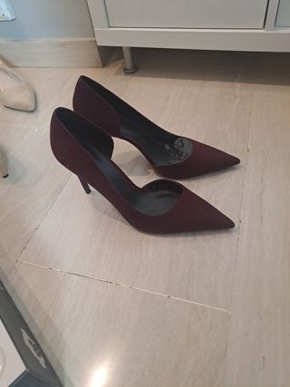 Zapato tacón granate