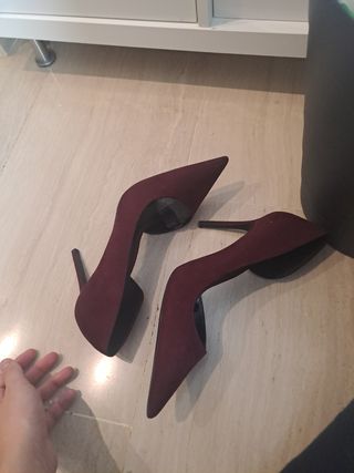 Zapato tacón granate