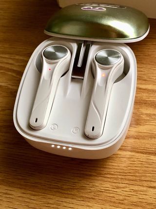 Kit Runner con Brazalete y Auriculares TWS