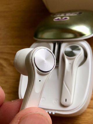 Kit Runner con Brazalete y Auriculares TWS