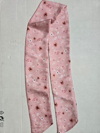 Foulard rosa in raso con fiori