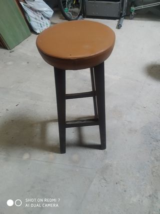Taburete alto